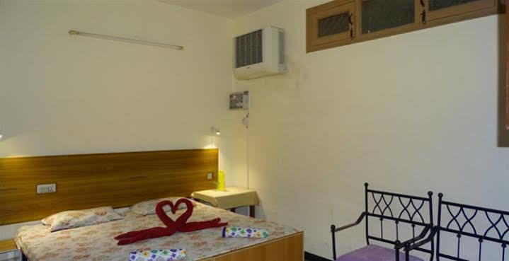 Hotel Sukhsadan Dehradun Esterno foto